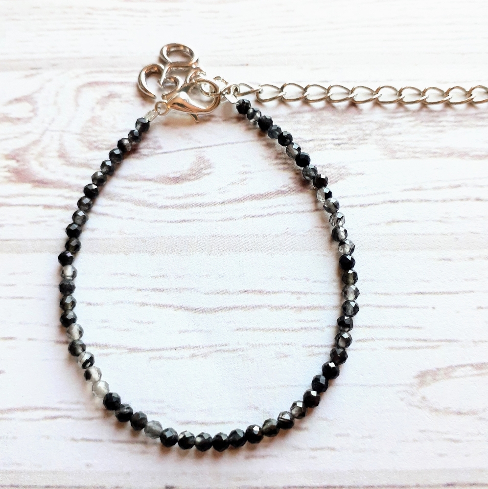 💜2/$30💜 Obsidian Gemstone Bracelet - Picture 2 of 3